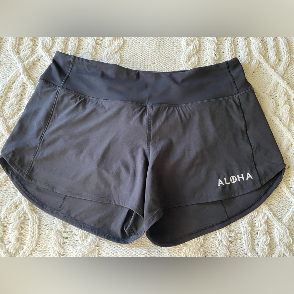 Lululemon ALOHA shorts Size 10